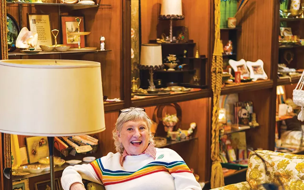 Image: ANTIQUE OR VINTAGE STORE