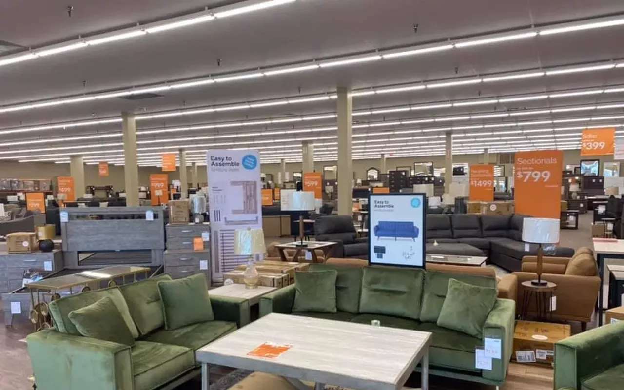 Image: Ashley Outlet Furniture