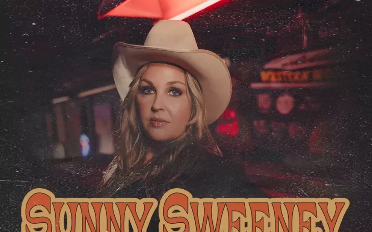 Image: Sunny Sweeney with Kayla Ray
