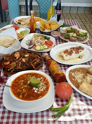 Image: Taqueria el POLLO