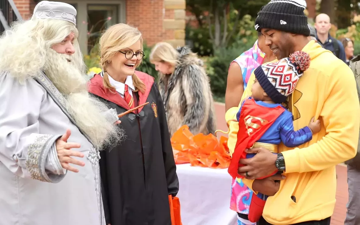 governor_s_mansion_trick_or_treat.webp