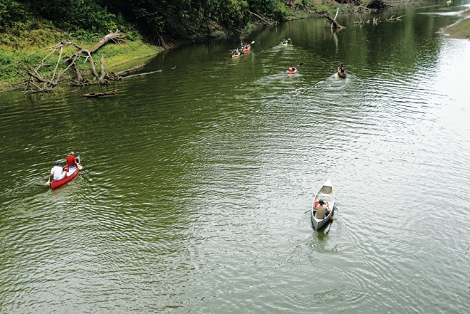 Paddling the Sangamon River water trail