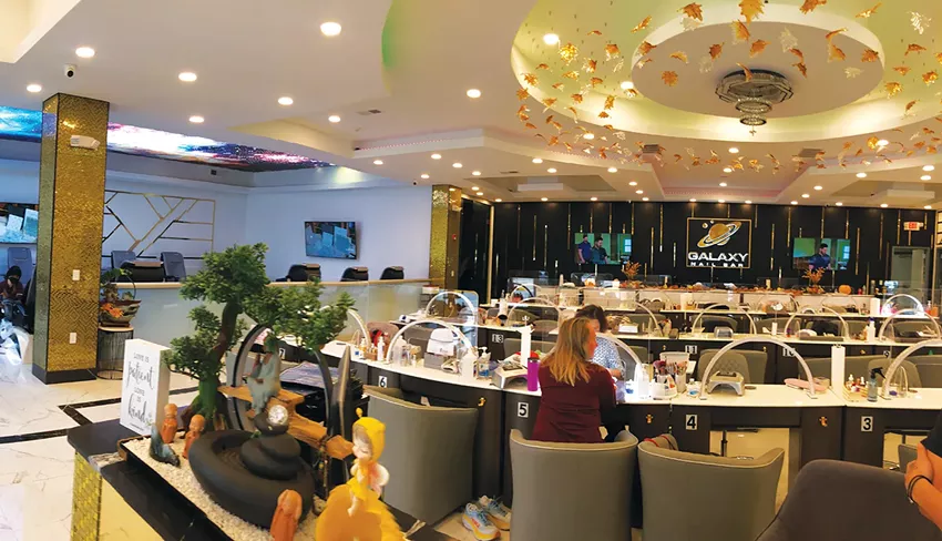 NAIL SALON