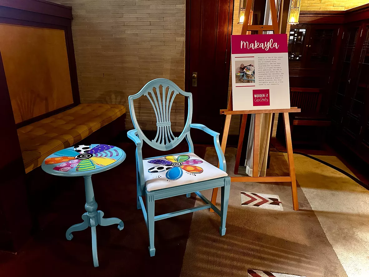 Chair and table on display at the Dana-Thomas House